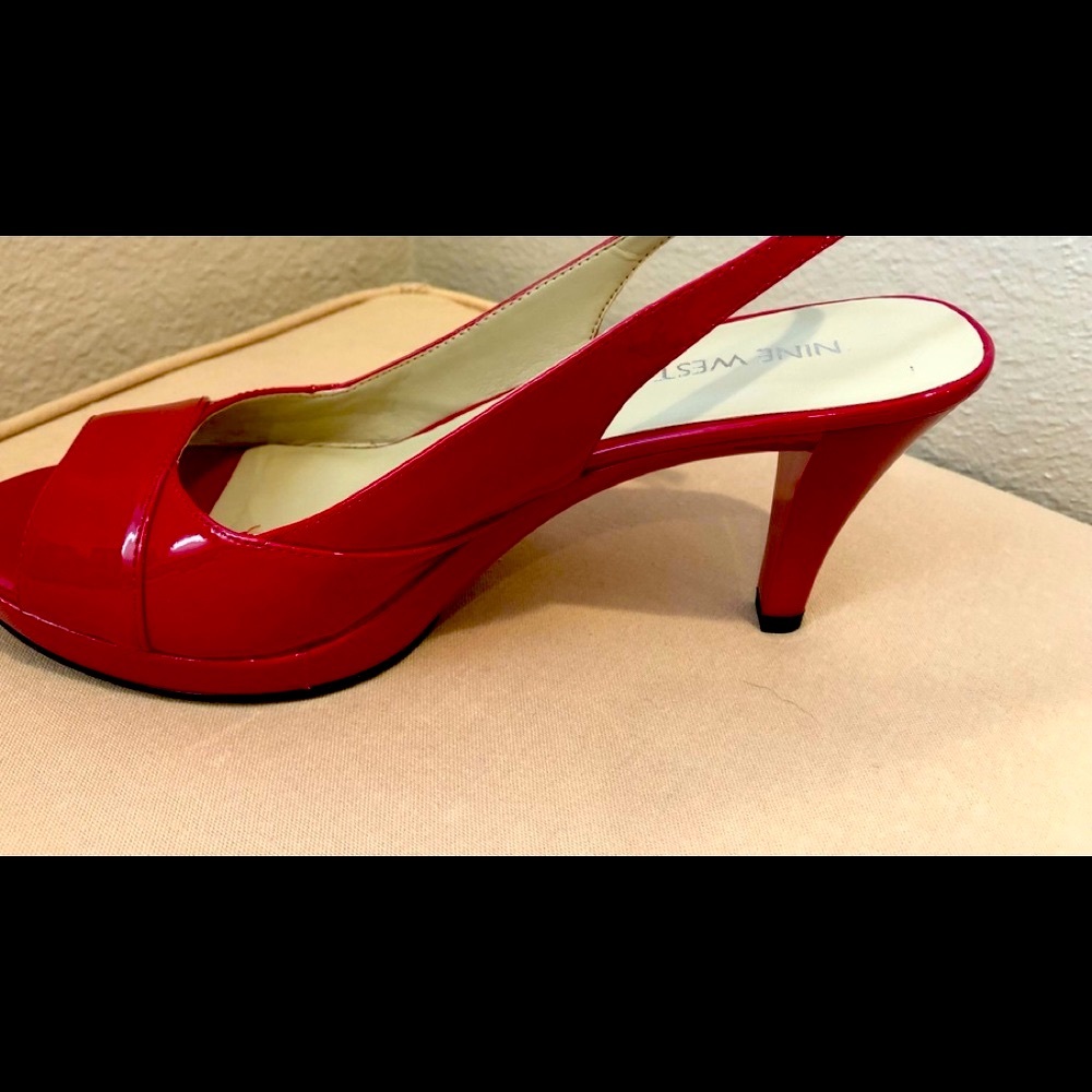 New Nine West sling back new heals